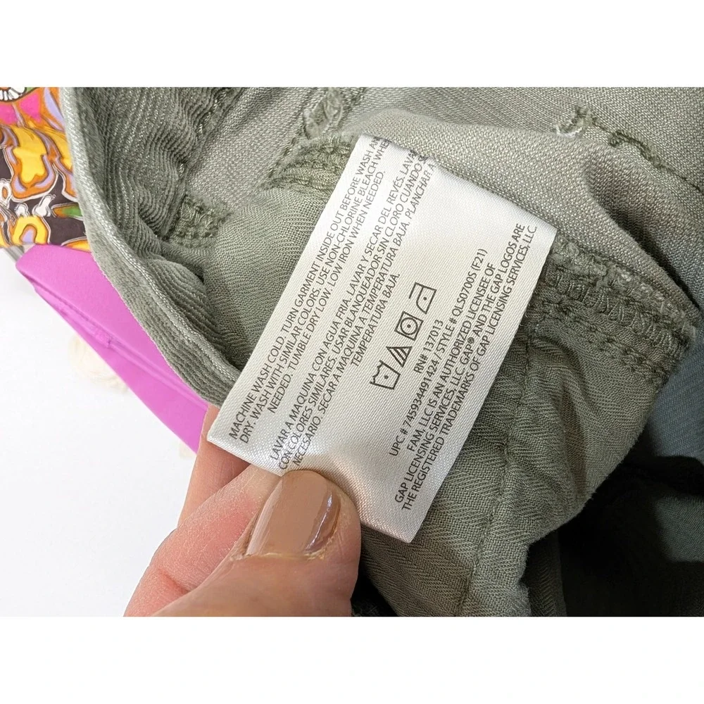 Gap Womens Olive Green Corduroy Cut Off Shorts Size 16 Raw Hem Mid Rise Stretch